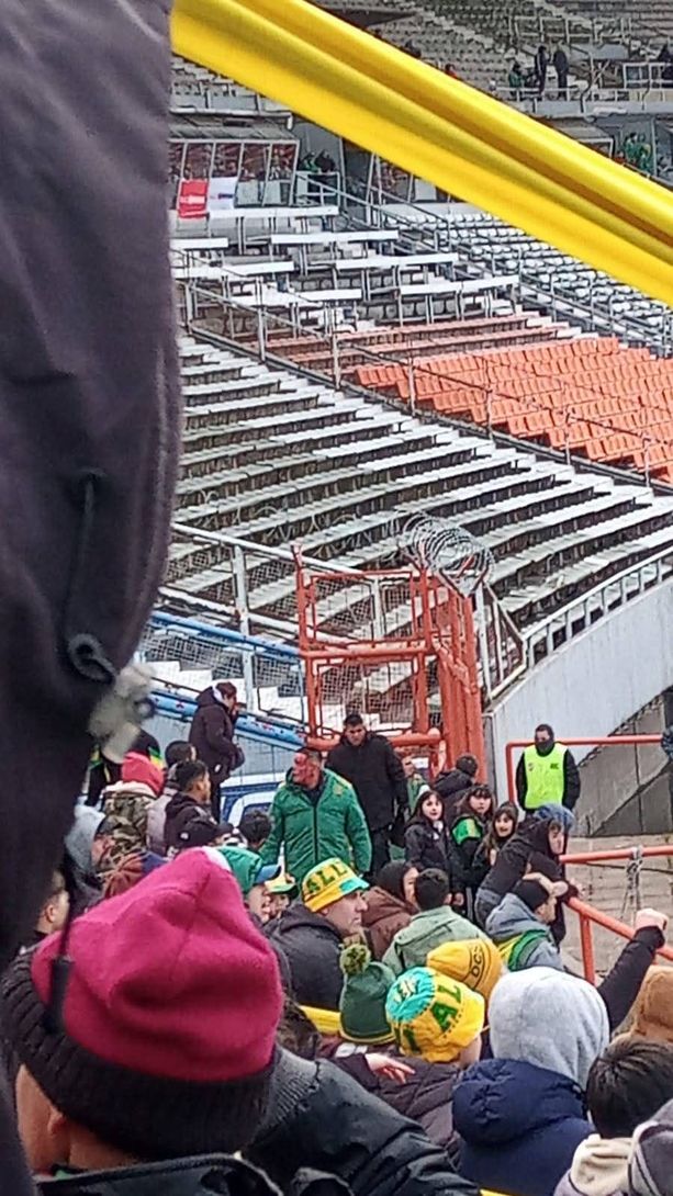 Aficionados denunciaron el pleito en redes sociales
