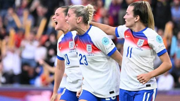 Alessia Russo hizo el gol del empate para Inglaterra (AFP)