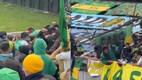 Hinchas del Aldosivi se enfrentan a cuchillazos (Capturas)