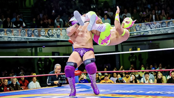 Las actuaciones de Neón han sido espectaculares.