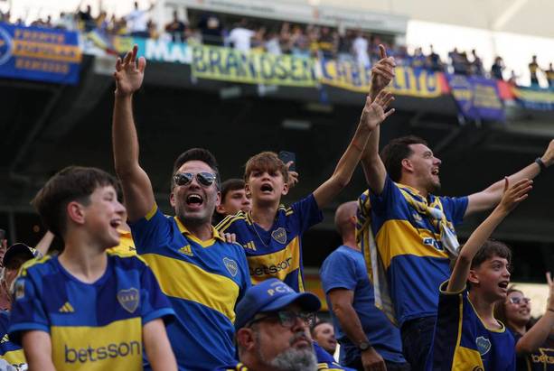 para top Boca Juniors vs Benfica