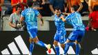 Ángel Correa festeja uno de sus goles (Mexsport)