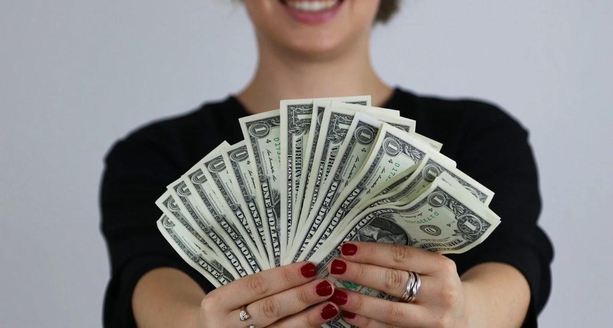 Los nuevos impuestos para enviar dinero de Estados Unidos a México