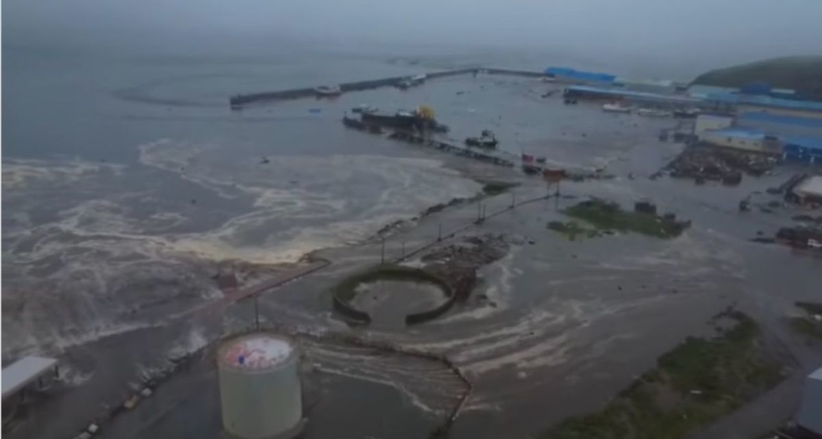 Así fue el momento en el que el tsunami ingresó a Rusia