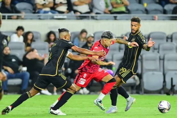 Mazatlán salió vivo de su choque ante LAFC (Mexsport)