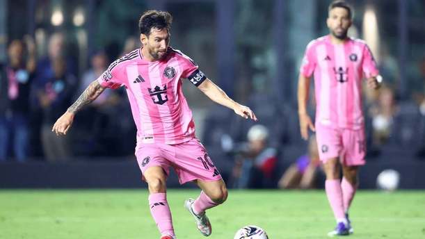 Messi tuvo un buen juego ante Atlas (AFP)