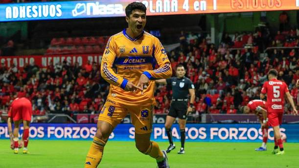 Nico Ibáñez grita uno de sus goles ante Toluca (Imago7)