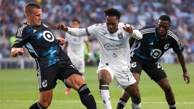 Querétaro perdió en su presentación (Reuters)