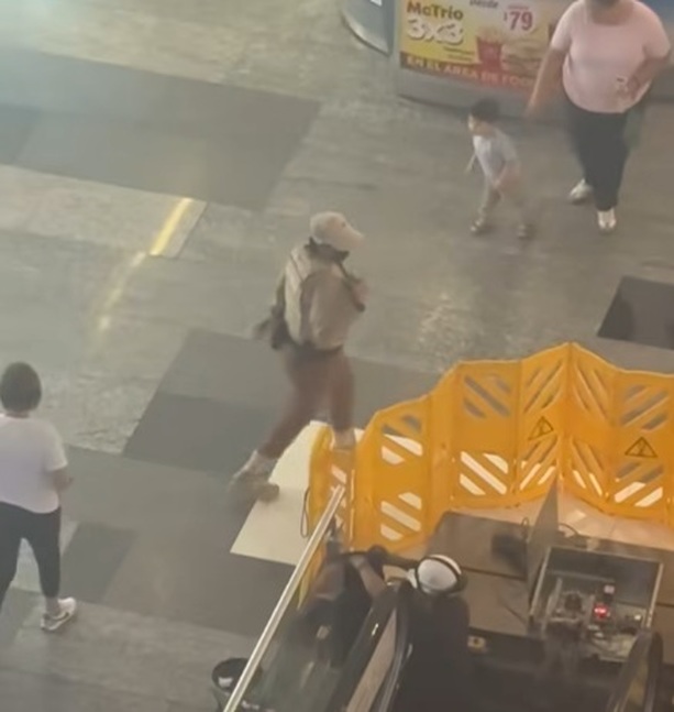 Redes sociales denuncian a supuestos 'Policías falsos' en plaza Fórum Guadalajara. (Facebook)
