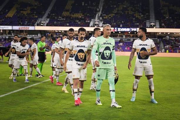 Keylor Navas y Pumas salen del campo (Mexsport)