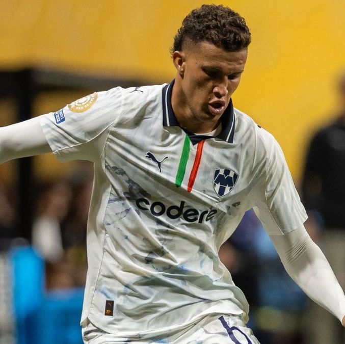 Nelson Deossa tuvo un buen Mundial de Clubes (@Rayados)