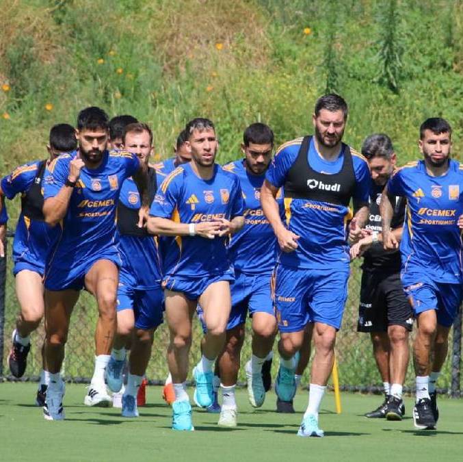 Tigres entrena en San Diego previo a viajar a Los Angeles / Roberto Flores