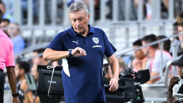 Domenec Torrent no acepta su mal trabajo hasta el momento. (Foto: Mexsport)