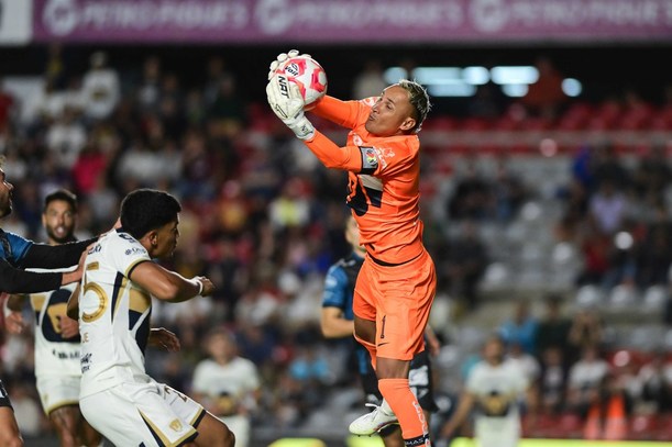 Keylor tuvo un buen debut en Liga MX. (Foto: Mexsport)