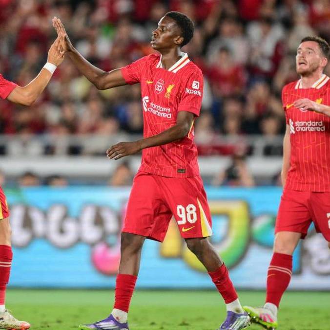 Liverpool lucirá un uniforme espectacular la próxima temporada (AFP)