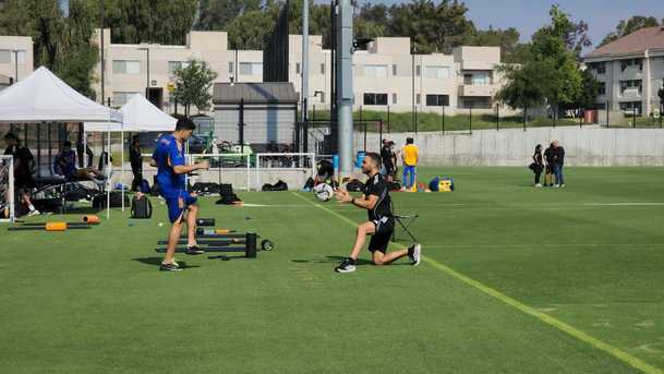 Nico Ibáñez trabaja en su recuperación. (Foto: Roberto Flores)