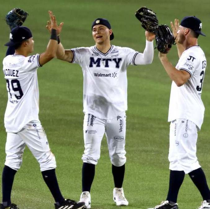 Los pitchers de Sultanes viven un gran momento (@SultanesOficial)