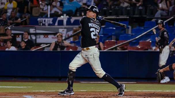 Sultanes tuvo un rival complicado en los Saraperos (@SultanesOficial)