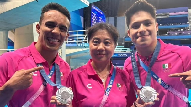 Ma Jin junto a Osmar Olvera y Juan Celaya (Instagram @osmardiver05)