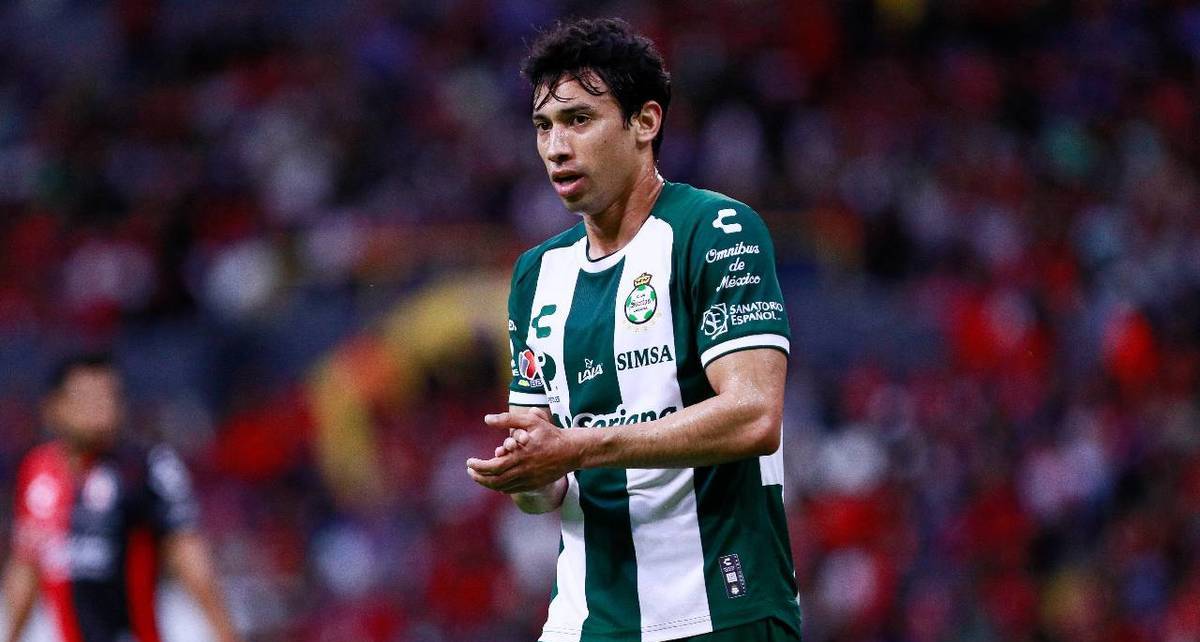 Santos rescindió contrato de Ismael Govea / Mexsport