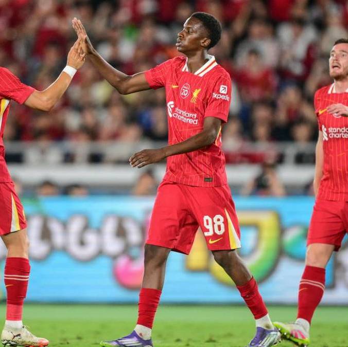 Liverpool lucirá un uniforme espectacular la próxima temporada (AFP)