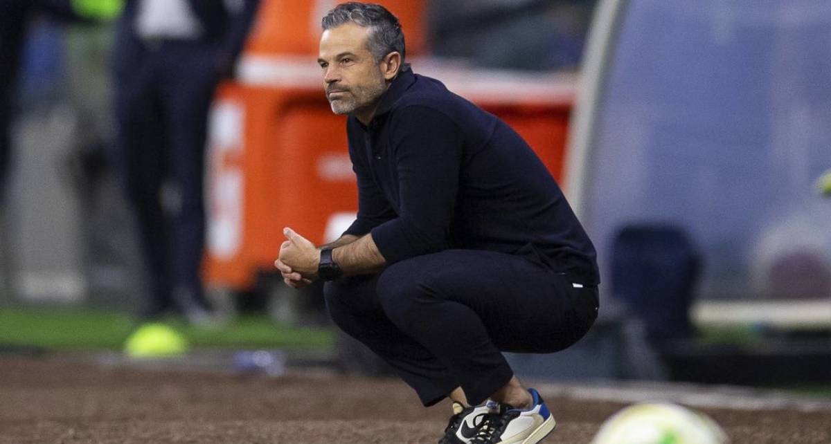 Rafa Puente Jr. observa un partido de la Liga MX (Mexsport)