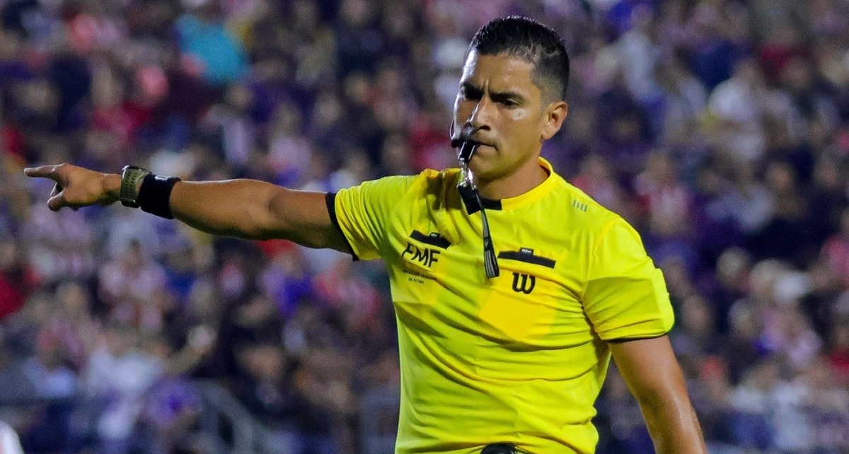 Vicente Jassiel fue el árbitro del San Luis vs Cruz Azul del AP2025 (Mexsport)