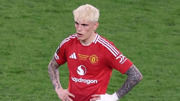 Alejandro Garnacho sembró la duda sobre su futuro en el Manchester United (Reuters)