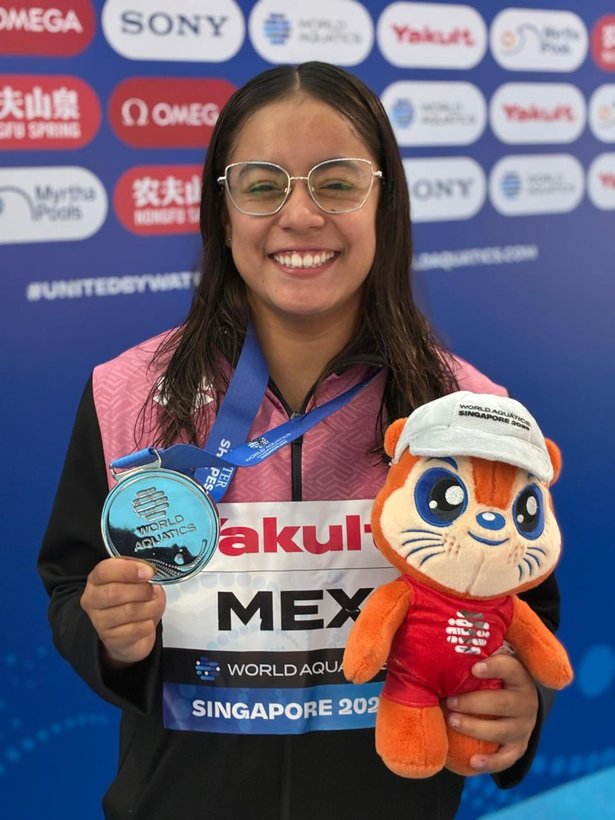 Estudillo ganó plata en el Mundial de Deportes Acuáticos Singapur 2025. (Foto: Comité Olímpico Mexicano)
