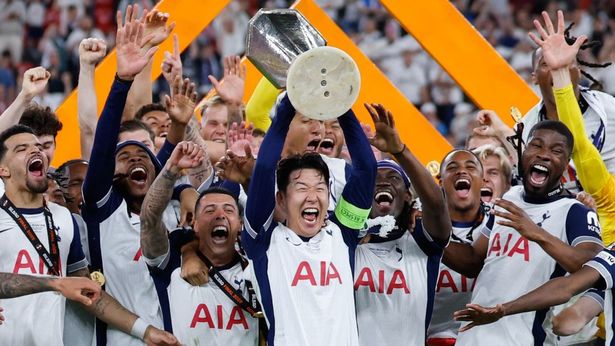 Heung Min Son levanta la Europa League con Tottenham (AFP)