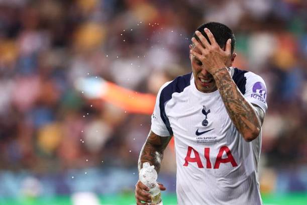 Tottenham dejó ir el título de forma increíble (AFP)