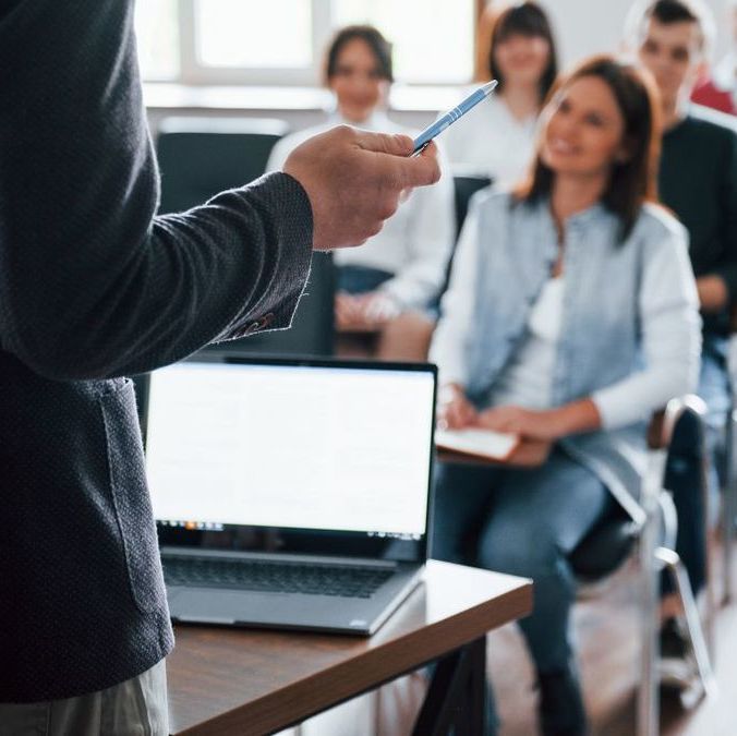 Conoce las fechas registro para insribirte a la Licenciatura de Educación Primaria 2025. Foto: Freepik