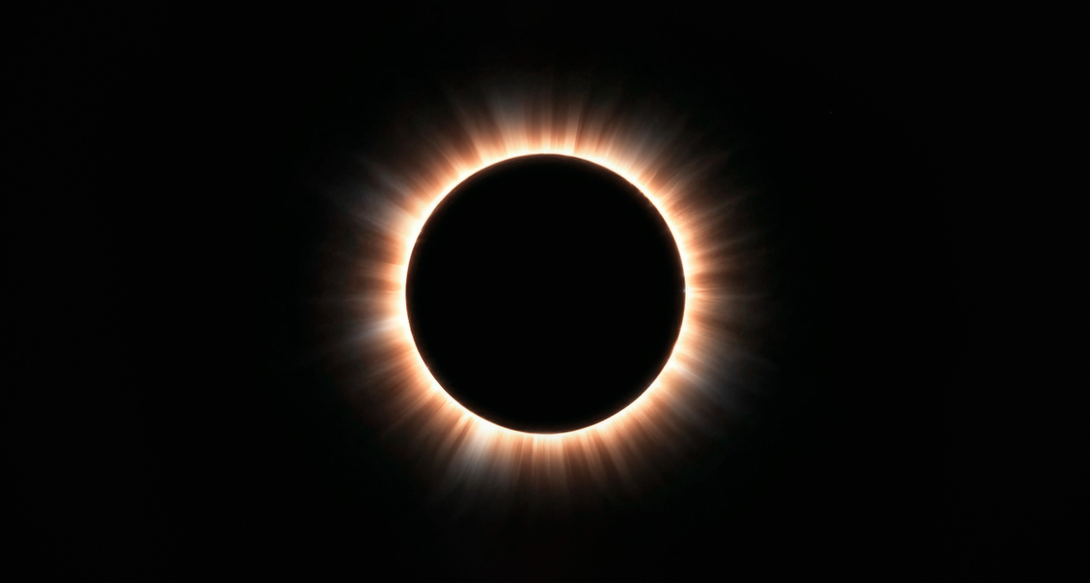 Esta es la fecha exacta en que ocurrirá el Eclipse Solar más largo del Siglo. Foto: Freepik