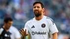Messi siempre es amable con sus seguidores (Reuters)