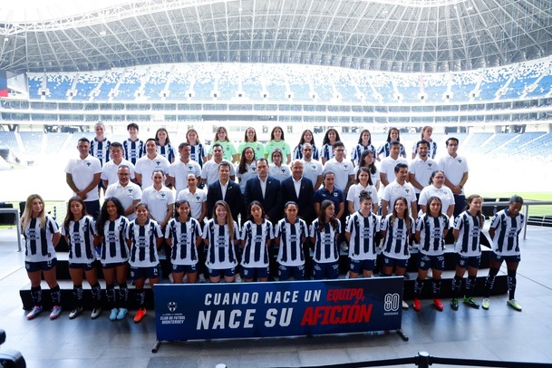 Rayadas en la foto oficial. (Foto: Jorge López)