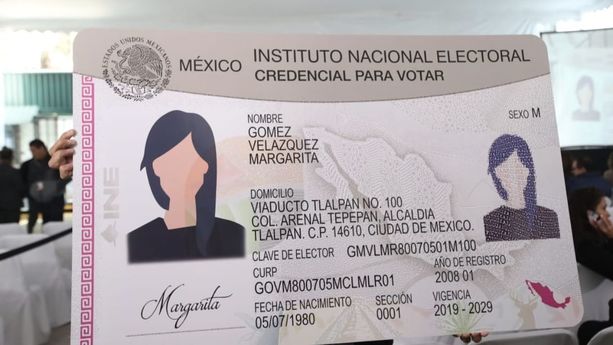 Requisitos y edad establecida para poder tramitar la credencial del INE en 2025. (FOTO): INE.