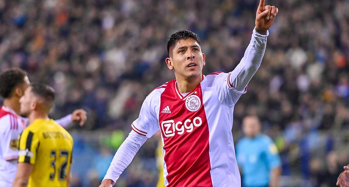 Edson Álvarez marcó gol en el duelo Vitesse vs Ajax (Twitter @AFCAjax)