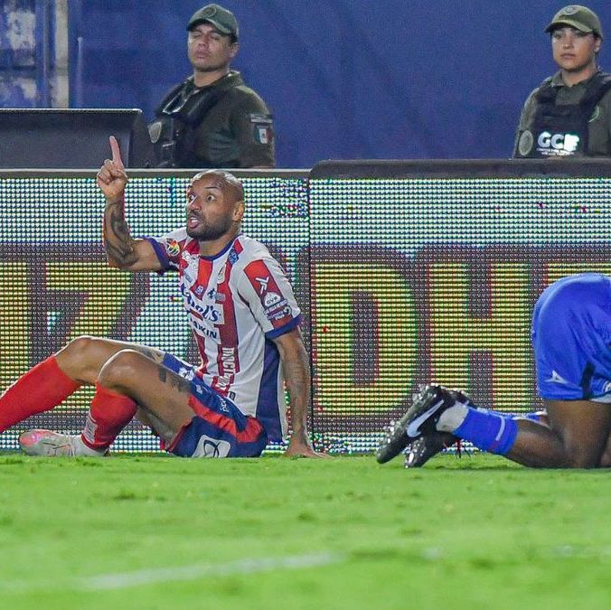 El jugador brasileño podrá jugar la siguiente jornada con normalidad. (Foto:Imago7)