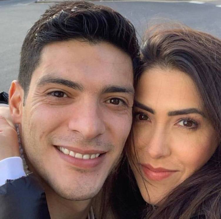 Raúl Jiménez junto a su esposa (INSTAGRAM @danielabassom)