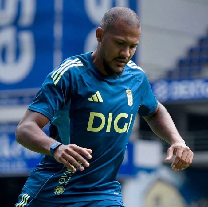 Salomón Rondón reforzó al Real Oviedo esta temporada (X)