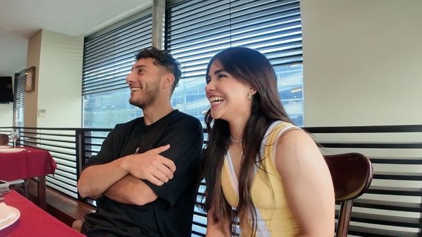 Sebastián Cáceres y Alana Flores en un video reciente (Especial)