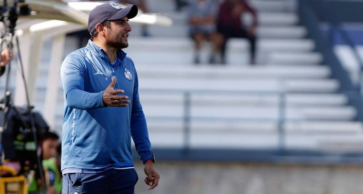 Martín Bravo queda como técnico interino del Puebla (Imago7)