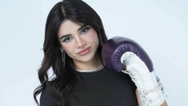 Alana es tricampeona de La Velada del Año (@alanafloresf)
