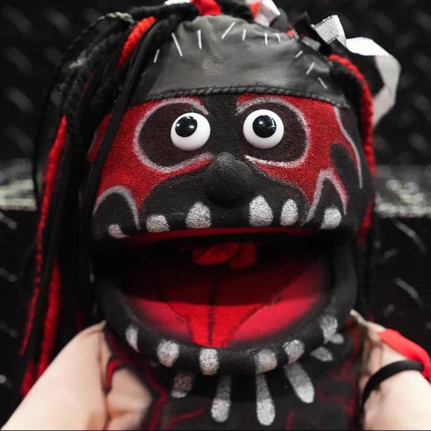 Finn Bálor usó a Demonito contra La Yesca