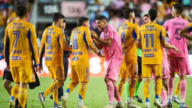 Gorriarán buscó a De Paul al final del primer tiempo. (Foto: Mexsport)