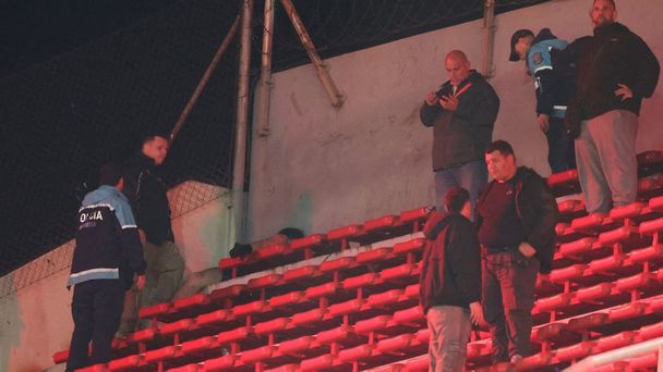 Hinchas de Independiente atacaron a seguidores chilenos. (Foto: AFP)