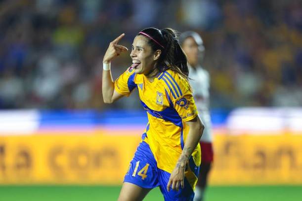 Jacqueline Ovalle se da cuenta de su golazo (Imago7)