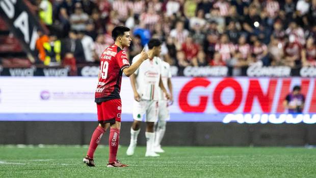 Gilberto Mora le anotó gol a las Chivas (Imago7)