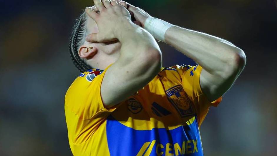 Marcelo Flores se lamenta ante Juárez (Imago7)