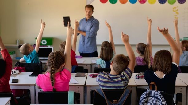 La SEP implementará nuevas materias y horarios para el ciclo escolar 2025-2026. Foto: Pixabay